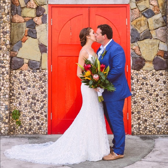 Meet your Posher, Elise - Picture 1 of 1